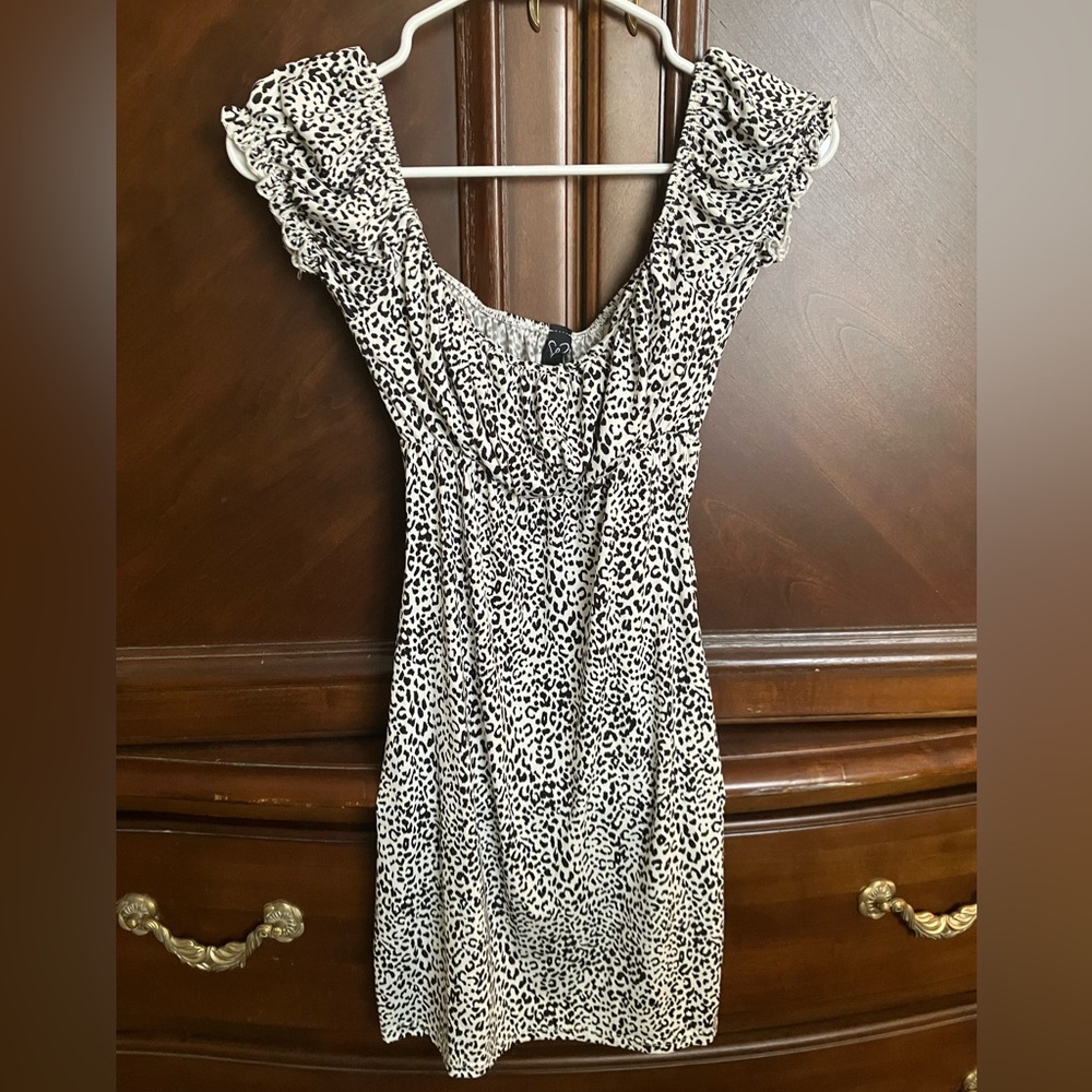 Windsor dress size M